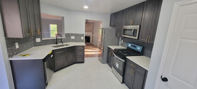 Kitchen - 14151 Compton Valley Way