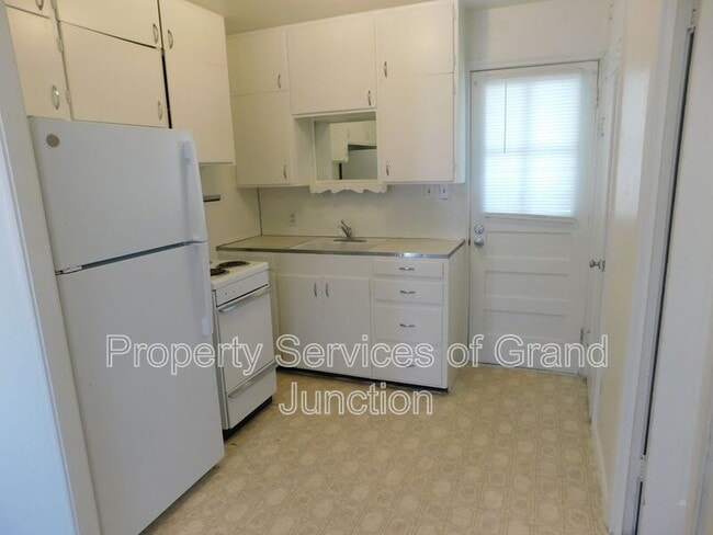 Building Photo - 957 Belford Ave