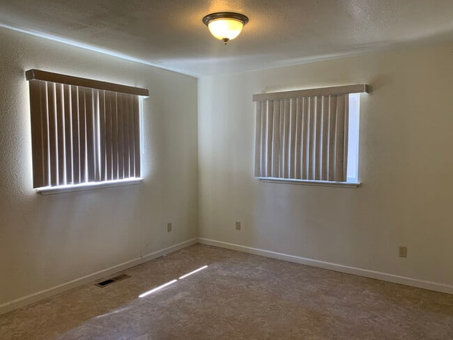 Building Photo - 4631 Lobo Trail