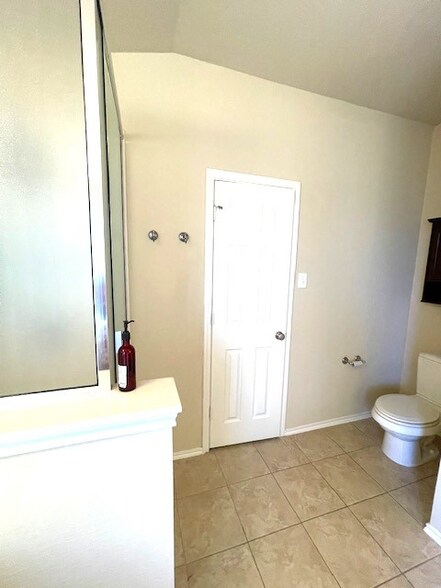 Building Photo - 6721 Cold Water