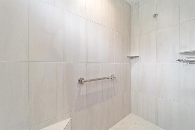 Building Photo - 6270 Elitania Ln