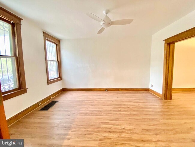 Building Photo - 140 Bryant St NW