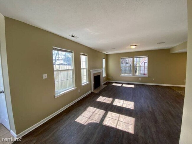 Building Photo - 3 br, 2.5 bath House - 6364 Titania Drive