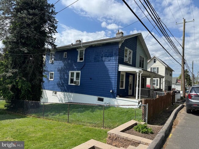 Primary Photo - 365 Dehaven St