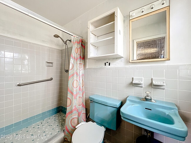 Building Photo - 122 Eden Ave