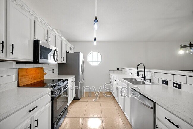 Building Photo - 2431 Marcasite Loop