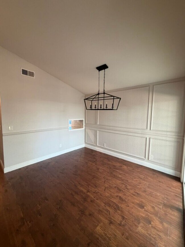 Building Photo - 5211 Moonlight Way