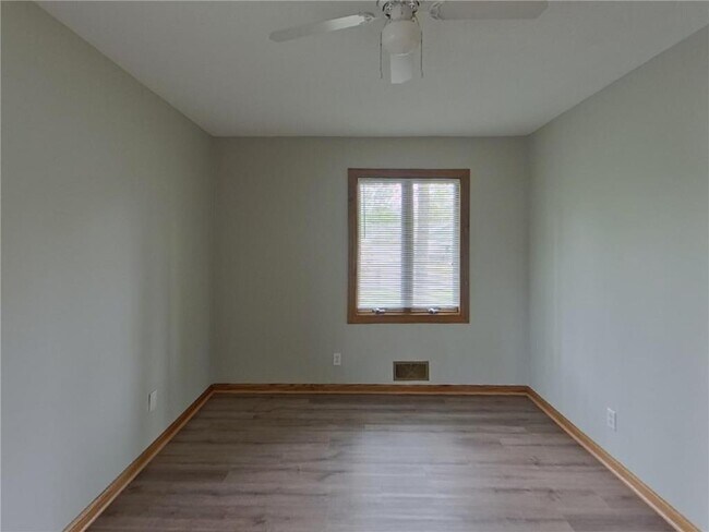 Building Photo - 14015 Flay Ave N