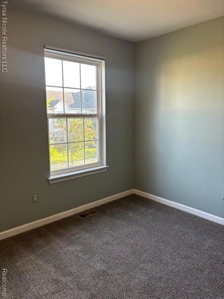 Building Photo - 28825 Cullen Dr