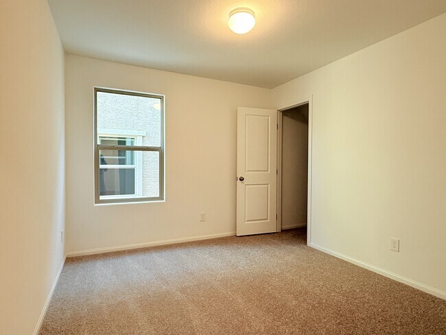 Building Photo - 6038 Swift Lariat St