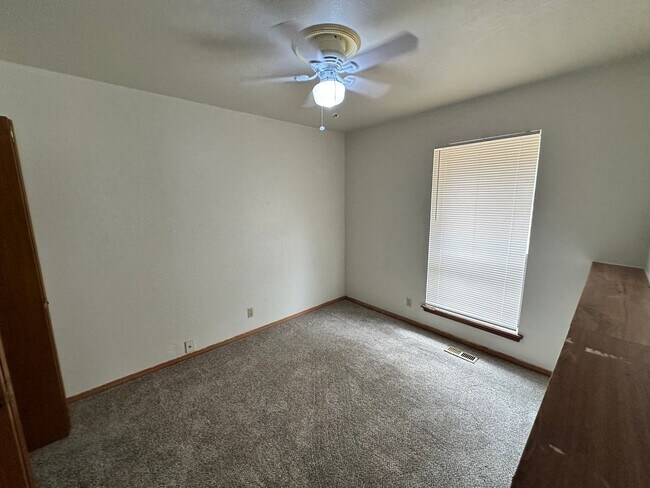 Building Photo - 408 Vicksburg Ave