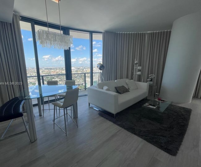 Remarks: Enjoy stunning Skyline and Bay vi... - Remarks:	Enjoy stunning Skyline and Bay vi...