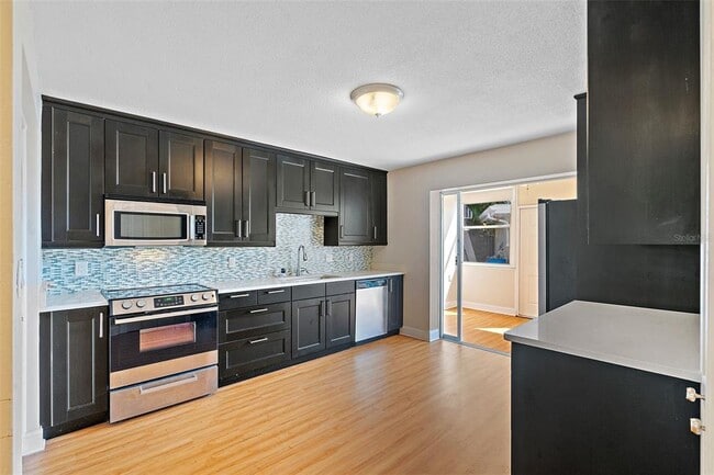 Building Photo - 503 Monterey Blvd NE