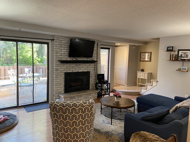 Building Photo - 3620 Independence Ave S