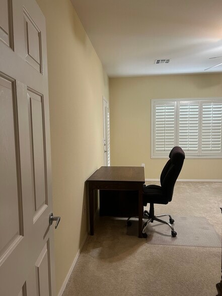 Building Photo - 2150 Waterton Rivers Dr