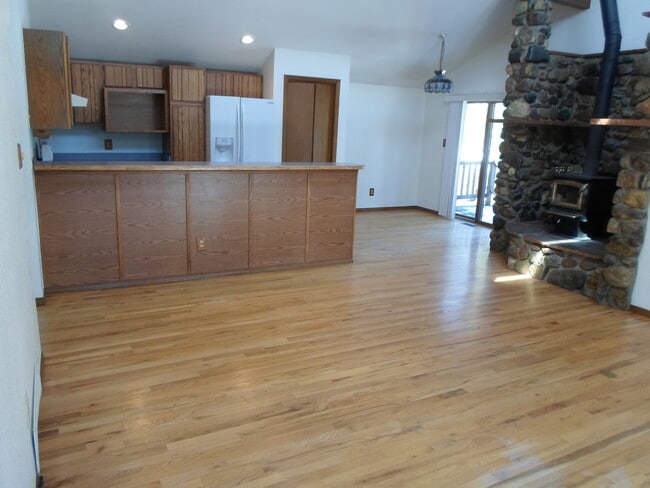 Building Photo - 12345 Bear Haven Rd