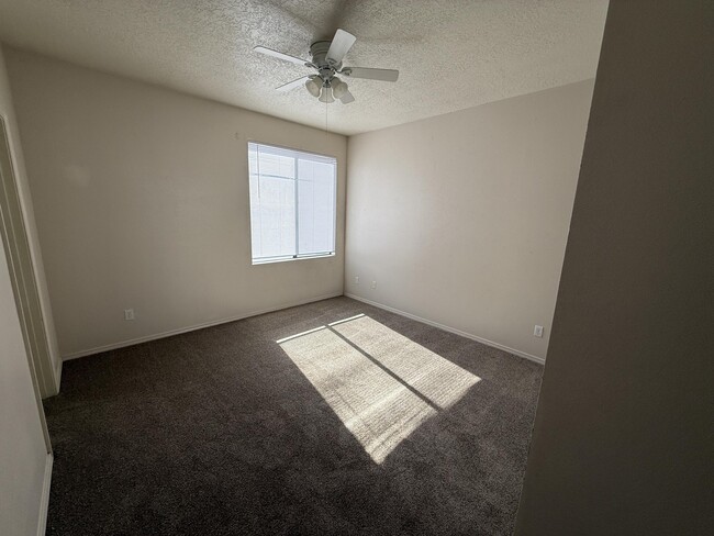 Building Photo - 1113 Meadowlark Way SE