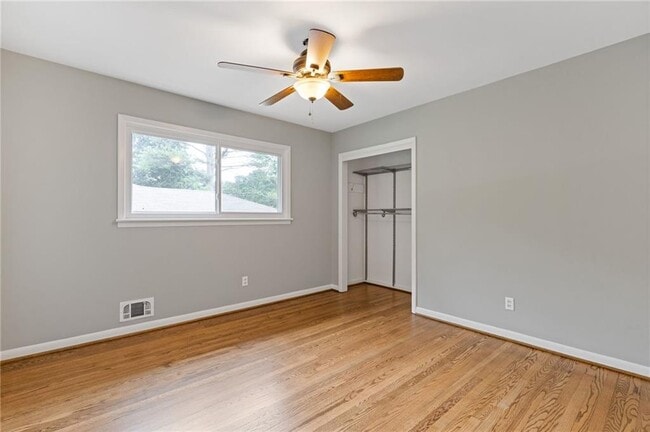 Building Photo - 1435 Thomas Rd