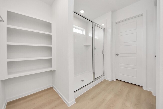 Building Photo - 342 Amy St