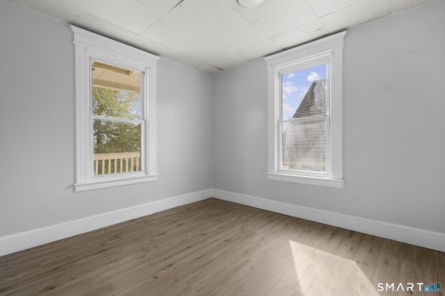 Building Photo - 73 South St