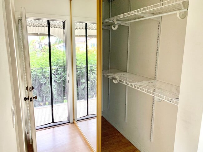 Building Photo - Five Bedroom Single Family Home in Irvine!