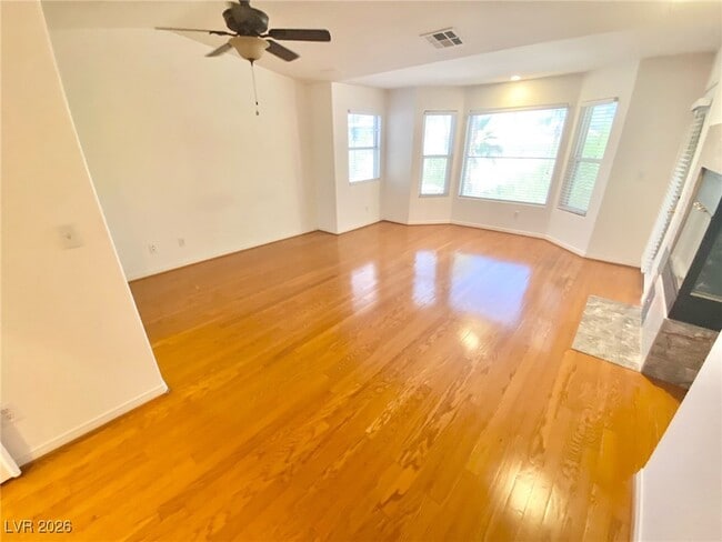 Building Photo - 8412 Bay Crest Dr