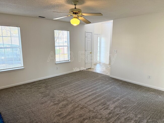 Building Photo - 5519 Lofwood Ln