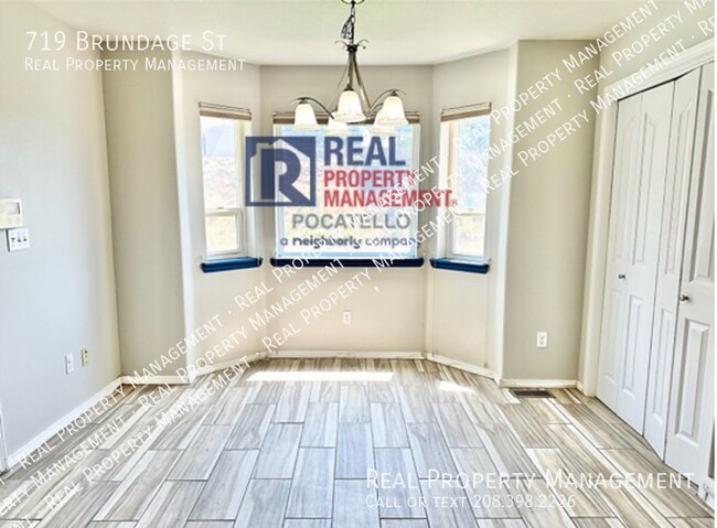 Building Photo - 719 Brundage St