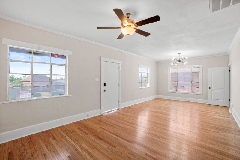 Building Photo - 2611 Pershing Dr