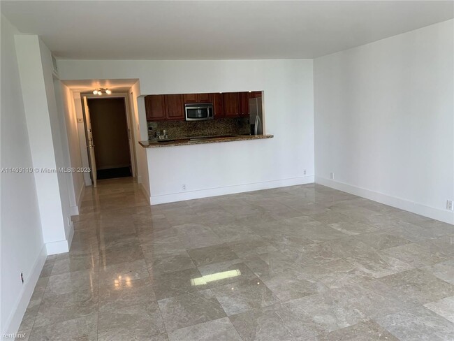 Building Photo - 2 br, 2 bath Condo - 1901 Brickell Ave Apt...