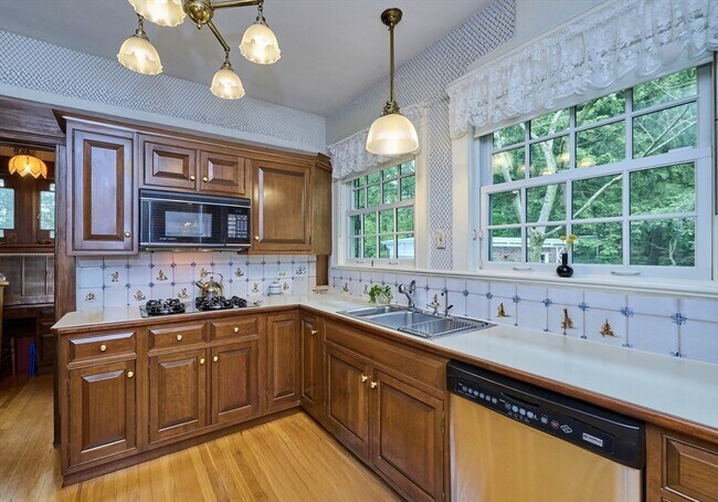 Building Photo - 30 Cheswick Rd