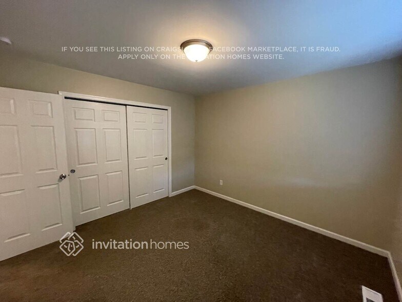 Building Photo - 227 99th Dr SE