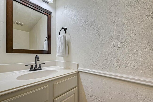 Building Photo - 13507 Heron Field Ct