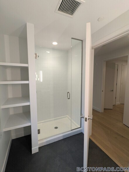 Building Photo - 55 Brighton Ave