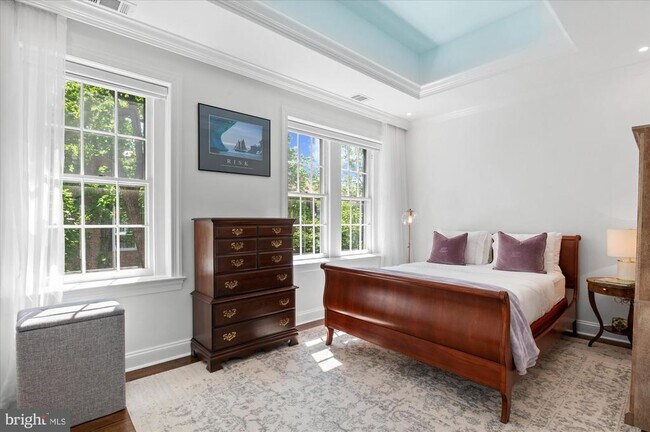 Building Photo - 1322 28th St NW