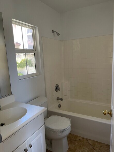 Building Photo - 33690 Willow Haven Ln
