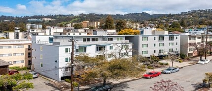 Building Photo - Parker House