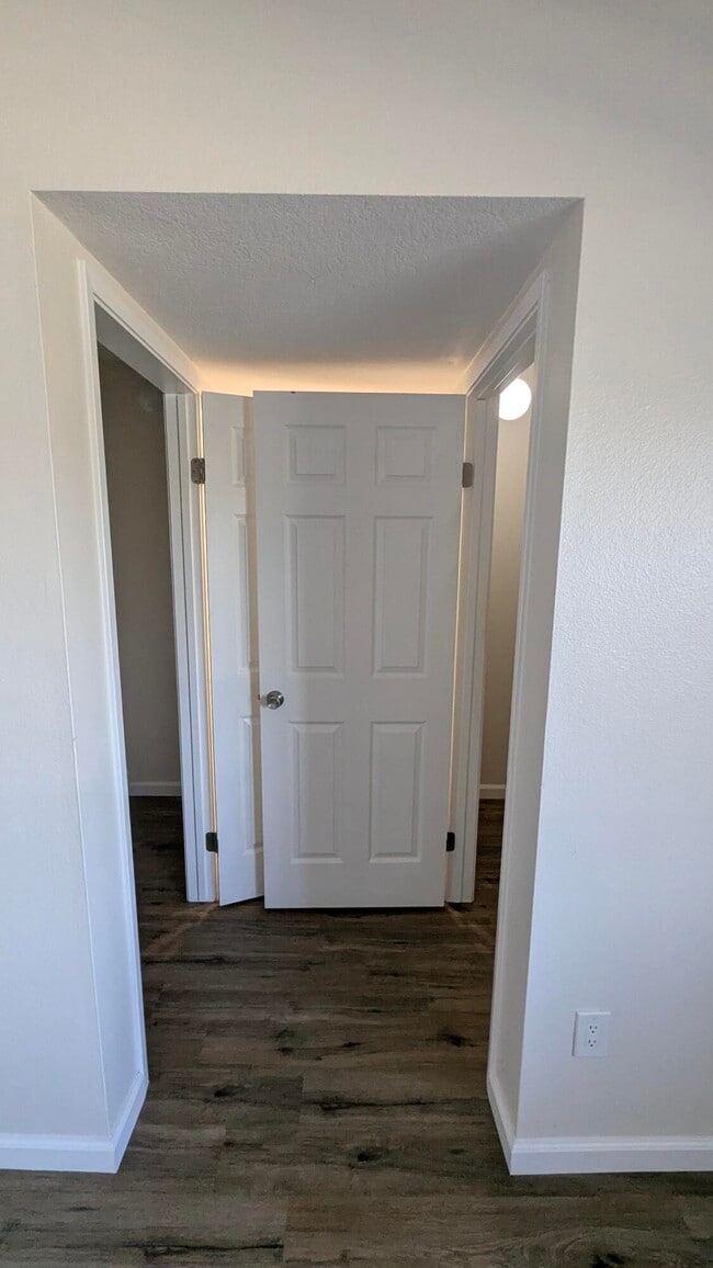 Building Photo - 2260 N Indian Canyon Dr