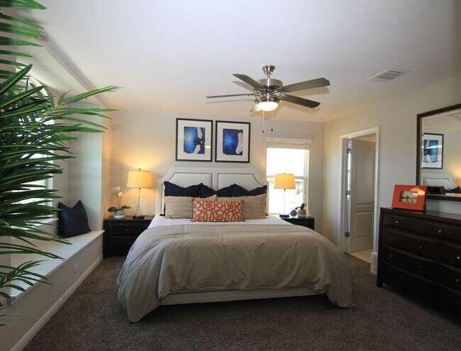 Building Photo - 708 Tinton Falls Ln