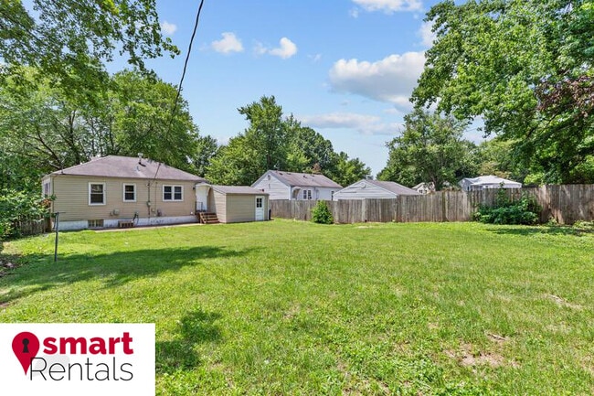 Building Photo - 1210 St Richard Dr