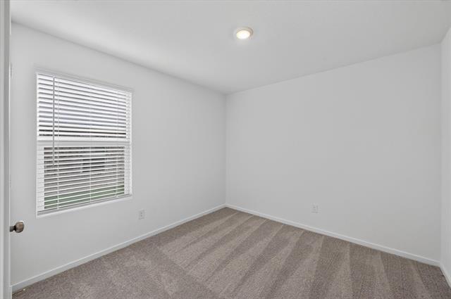 Building Photo - 624 W Criner St