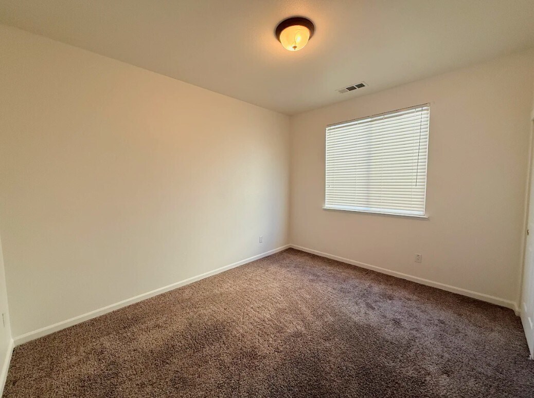 Building Photo - 1288 Wildcat Dr