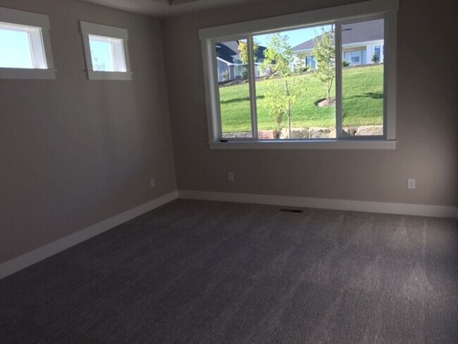 Building Photo - Coming Soon! Newer Custom built home with ...