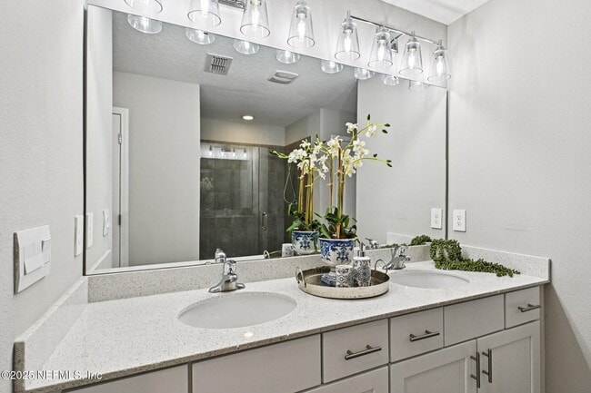 Building Photo - 3034 Oak Stream Dr