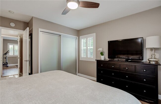 Building Photo - 2521 Voorhees Ave