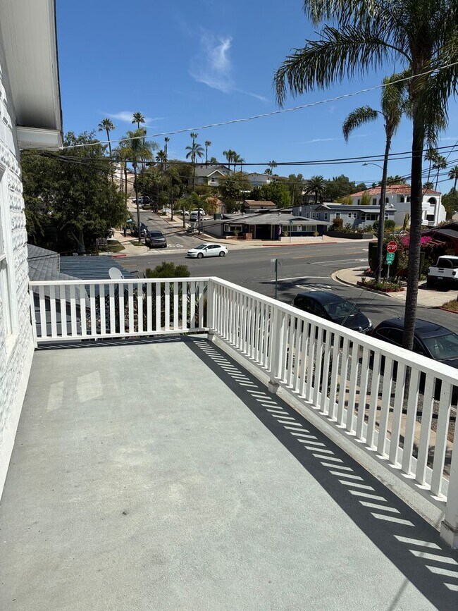 Building Photo - 4874-4876 Palm Avenue