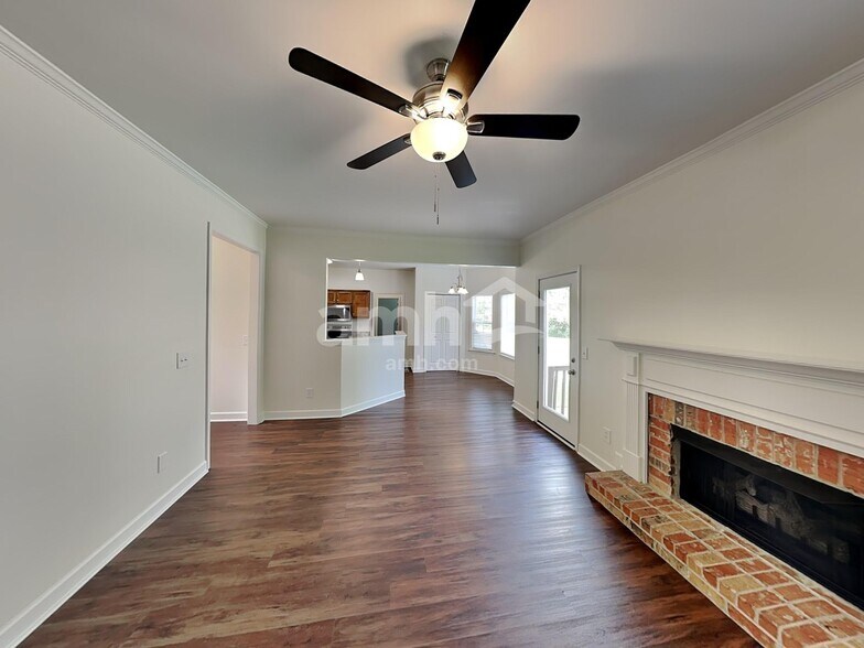 Building Photo - 3047 Romain Trail