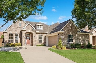Building Photo - 1211 Windgate Wy