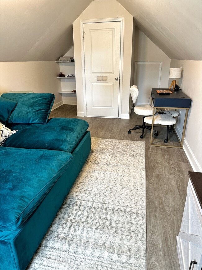 Building Photo - 1002 Rodanthe Dr