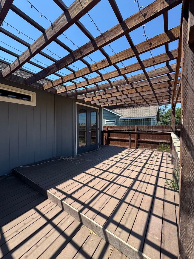 Building Photo - Spacious & Modern 3-Bedroom Home for Lease...